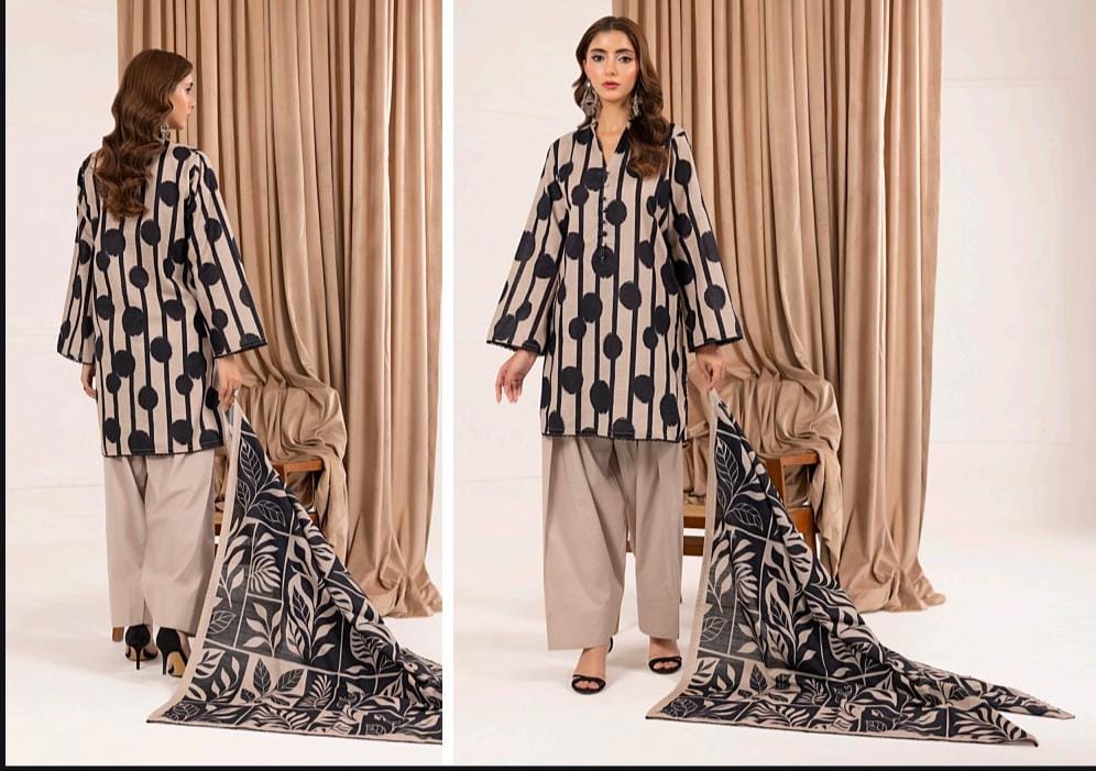 Unstiched Regalia Salina Printed Khaddar